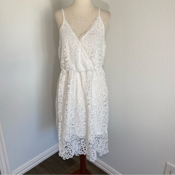 NWOT Shein Lacy Floral White Wrap Front V Neckline Spaghetti Strap Dress Size L - Picture 2 of 10